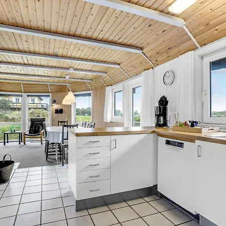 Semesterbostad Nice Home In Vejers Strand With Wifi